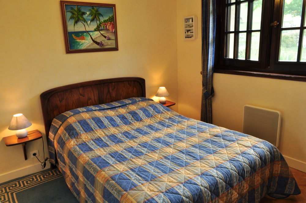 Hotel-Logis La Coraline Gannat Exterior photo